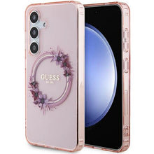 Заредете изображение във визуализатора на галерията – Guess IML Flowers Wreath MagSafe case for Samsung Galaxy S24 - pink
