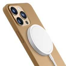 Заредете изображение във визуализатора на галерията – Apple iPhone 14 Pro Max - 3mk Hardy Silicone MagCase Gold
