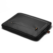 Заредете изображение във визуализатора на галерията – Spigen Klasdan Pouch KD100 for a 15-16" laptop - black
