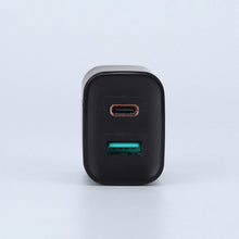 Заредете изображение във визуализатора на галерията – Joyroom fast charger 18W USB / USB Type C Quick Charge 3.0 Power Delivery black (L-QP182)
