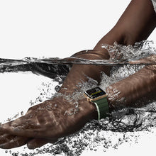Заредете изображение във визуализатора на галерията – Magnetic Strap for Apple Watch SE, 8, 7, 6, 5, 4, 3, 2, 1 (41, 40, 38 mm) Dux Ducis Strap (LD Version) - Green
