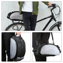 Заредете изображение във визуализатора на галерията – Wozinsky bike carrier bag with shoulder strap 13l black (WBB1BK) - TopMag
