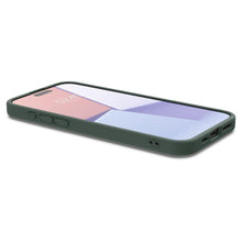 Заредете изображение във визуализатора на галерията – Spigen CYRILL KAJUK MAG MAGSAFE IPHONE 15 PRO FOREST GREEN
