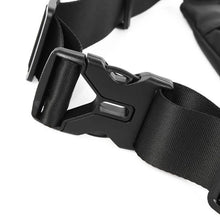 Заредете изображение във визуализатора на галерията – Ultimate Waterproof Running Belt with headphone outlet green
