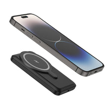 Заредете изображение във визуализатора на галерията – Amazing Thing Power bank Thunder Pro Stand 5000mAh TPM5KSBK - Type C - magnetic with induction charger black
