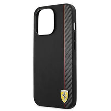 Заредете изображение във визуализатора на галерията – Ferrari FESAXHCP13XBK iPhone 13 Pro Max 6,7" czarny/black hardcase On Track Carbon Stripe

