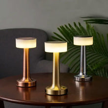Заредете изображение във визуализатора на галерията – Night lamp WDL-01 wireless gold
