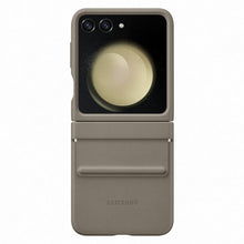 Заредете изображение във визуализатора на галерията – Eco-leather case for Samsung Galaxy Z Flip 5 - brown
