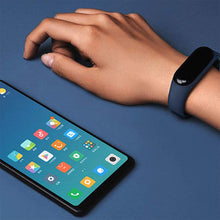 Заредете изображение във визуализатора на галерията – Wristband for Xiaomi Mi Band 5/6/7 grey
