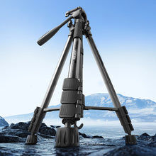 Заредете изображение във визуализатора на галерията – Professional Ugreen LP661 tripod for smartphones and cameras - black and gray
