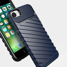 Заредете изображение във визуализатора на галерията – Thunder Case flexible armored cover for iPhone SE 2022 / SE 2020 / iPhone 8 / iPhone 7 black - TopMag
