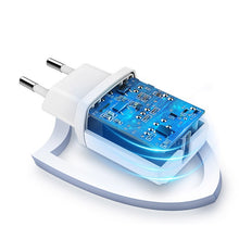 Заредете изображение във визуализатора на галерията – Ugreen USB wall charger 2,1A black (50459) - TopMag
