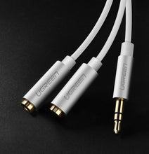 Заредете изображение във визуализатора на галерията – Ugreen cable 3.5 mm headphone splitter mini jack AUX 20cm (2 x audio output) silver (10532) - TopMag
