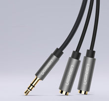 Заредете изображение във визуализатора на галерията – Ugreen cable 3.5 mm headphone splitter mini jack AUX 20cm (2 x audio output) silver (10532) - TopMag
