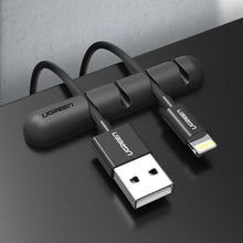 Заредете изображение във визуализатора на галерията – Ugreen 2x self-adhesive organizer for 4 cables wires black (30762) - TopMag
