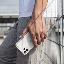 Заредете изображение във визуализатора на галерията – UNIQ etui Combat iPhone 11 Pro Max czarny/carbon black - TopMag
