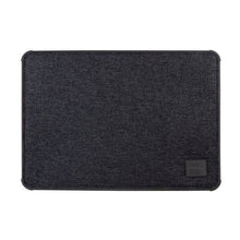 Заредете изображение във визуализатора на галерията – UNIQ etui Dfender laptop Sleeve 15" czarny/charcoal black - TopMag
