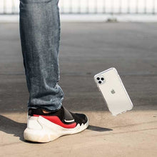 Заредете изображение във визуализатора на галерията – UNIQ etui LifePro Tinsel iPhone 11 Pro Max czarny/vapour smoke - TopMag
