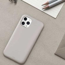 Заредете изображение във визуализатора на галерията – UNIQ etui Lino Hue iPhone 11 Pro Max beżowy/beige ivory - TopMag
