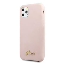 Заредете изображение във визуализатора на галерията – Guess GUHCN65LSLMGLP iPhone 11 Pro Max jasnoróżowy/light pink hard case Silicone Vintage Gold Logo - TopMag

