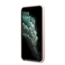 Заредете изображение във визуализатора на галерията – Guess GUHCN65LSLMGLP iPhone 11 Pro Max jasnoróżowy/light pink hard case Silicone Vintage Gold Logo - TopMag
