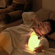 Заредете изображение във визуализатора на галерията – Baseus silicone LED bedside lamp for children 3 light modes kitten white (DGAM-A02) - TopMag
