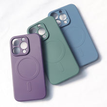 Заредете изображение във визуализатора на галерията – iPhone 13 Silicone Case Magsafe - beige
