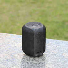 Заредете изображение във визуализатора на галерията – Tronsmart T6 Mini portable wireless Bluetooth 5.0 speaker 15W red (366158) - TopMag
