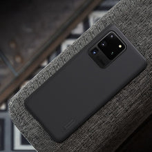 Заредете изображение във визуализатора на галерията – Nillkin Super Frosted Shield Case + kickstand for Samsung Galaxy S20 Ultra black - TopMag
