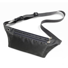 Заредете изображение във визуализатора на галерията – Ultimate Running Belt with headphone outlet black - TopMag
