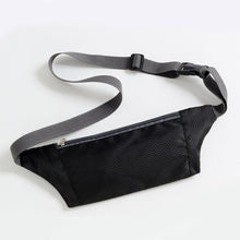 Заредете изображение във визуализатора на галерията – Ultimate Running Belt with headphone outlet black - TopMag

