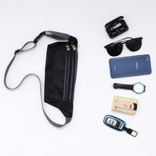 Заредете изображение във визуализатора на галерията – Ultimate Running Belt with headphone outlet black - TopMag
