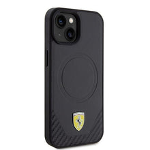 Заредете изображение във визуализатора на галерията – Ferrari FEHMP15SPTEK iPhone 15 6.1" black/black hardcase Carbon Metal Logo MagSafe
