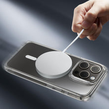 Заредете изображение във визуализатора на галерията – ESR CH HALOLOCK MAGSAFE IPHONE 15 PRO CLEAR
