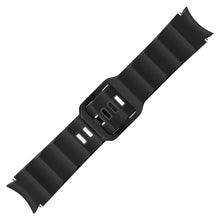 Заредете изображение във визуализатора на галерията – Samsung Rugged Sport Band Strap Samsung Galaxy Watch (5/4 series) black (S/M) (ET-SDR90SBEGEU)
