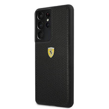 Заредете изображение във визуализатора на галерията – Original faceplate case FERRARI FESPEHCS21LBK for SAMSUNG S21 Ultra (On Track Perforated / black)
