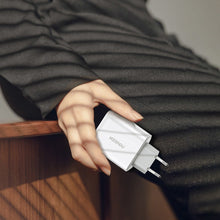 Заредете изображение във визуализатора на галерията – Ugreen Fast USB Type C / USB Wall Charger 36 W Quick Charge 4.0 Power Delivery white (60468 CD170) - TopMag
