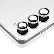 Заредете изображение във визуализатора на галерията – CAMERA COVER ESR CAMERA PROTECTOR GALAXY S23 / S23+ PLUS SILVER
