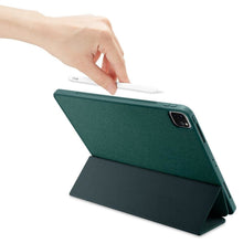 Заредете изображение във визуализатора на галерията – SPIGEN URBAN FIT IPAD PRO 11 2020/2021 MIDNIGHT GREEN
