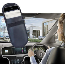 Заредете изображение във визуализатора на галерията – Anti-theft Car Key Pouch Radio Blocking Pouch Keyless Faraday Box Faraday Cage 14cm with 10cm Black - TopMag
