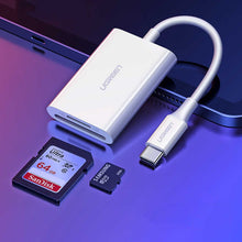 Заредете изображение във визуализатора на галерията – Ugreen memory card reader OTG SD 4.0 / micro SD (TF) 4.0 (UHS-II, UHS-2 - 280 MBps) to USB Type C 3.2 Gen 1 white (CM265 60724) - TopMag
