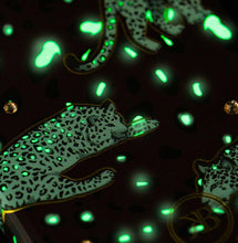Заредете изображение във визуализатора на галерията – Kingxbar Forest glowing in the dark case decorated with original Swarovski crystals iPhone 11 Pro multicolour (Feather) - TopMag
