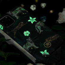 Заредете изображение във визуализатора на галерията – Kingxbar Forest glowing in the dark case decorated with original Swarovski crystals iPhone 11 Pro multicolour (Feather) - TopMag
