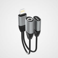 Заредете изображение във визуализатора на галерията – Dudao Headphone Adapter Lightning to Lightning Adapter + 3.5mm Mini Jack for Music and Charging Gray (L17i + Gray) - TopMag
