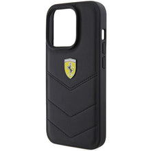 Заредете изображение във визуализатора на галерията – Original FERRARI hardcase Quilted Metal Logo FEHCP15LRDUK do Iphone 15 Pro Black
