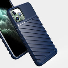 Заредете изображение във визуализатора на галерията – Thunder Case flexible armored case for iPhone 11 Pro black
