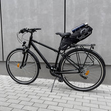 Заредете изображение във визуализатора на галерията – Wozinsky spacious bicycle saddle bag saddle bag large 12l black (WBB9BK) - TopMag
