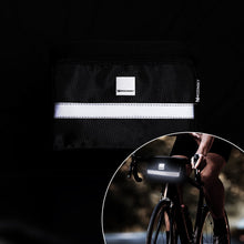 Заредете изображение във визуализатора на галерията – Wozinsky bike handlebar bag with phone case 2l black (WBB12BK) - TopMag
