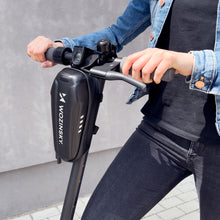 Заредете изображение във визуализатора на галерията – Wozinsky waterproof scooter handlebar bag 2l handlebar bag black (WSB3BK) - TopMag
