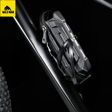 Заредете изображение във визуализатора на галерията – WILDMAN Bicycle bag XT11 waterproof 0,8L for bottle
